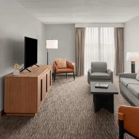 Sheraton Milwaukee Brookfield Hotel