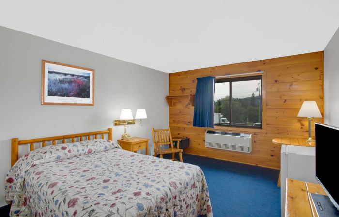 Super 8 by Wyndham Lake George/Warrensburg Area
