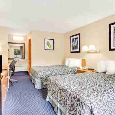 Days Inn by Wyndham Downtown Aiken Rooms