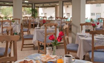 Hotel Central Parador - Housity