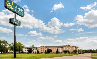 Quality Inn & Suites Wisconsin Dells Downtown - Waterparks Area