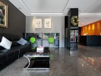 O House Hotel MRT 草衙駅周辺のホテル