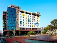 In Sky Hotel Hotels in Fengjia Night Market