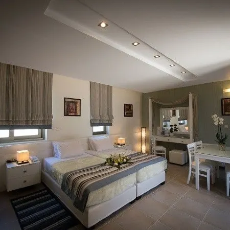 Mantinia Bay Hotel