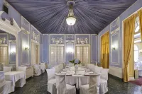 Hôtel le Royal Promenade des Anglais