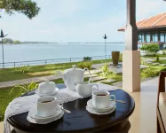 Ekho Lake House Hotels in Giritale
