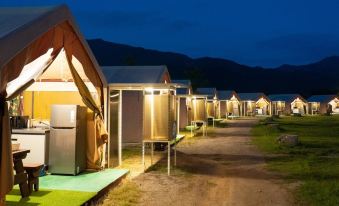 Gyeongju Constellation Camping Land Glamping (Free Camping Griddle Rental)