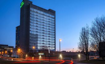 Sandman Hotel Montreal - Longueuil