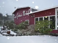 Captain John's Motel Hotels in Coos County
