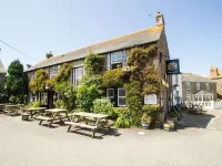 Kings Arms Hotel di 