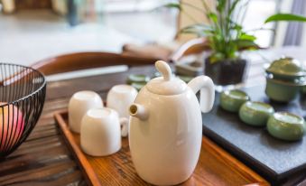 Huzhou Deqing Yixi Chinese Inn