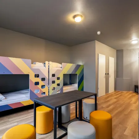 a&o Hamburg Reeperbahn Отели рядом с достопримечательностью «Клуб Delphi Showpalace»