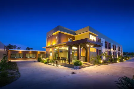 Siritrang Boutique Hotel Отели в г. Na Yong