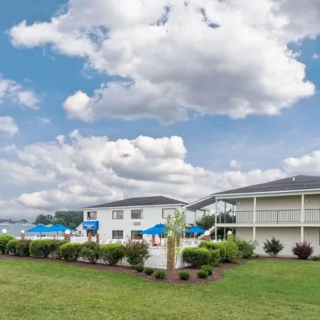 Rodeway Inn & Suites