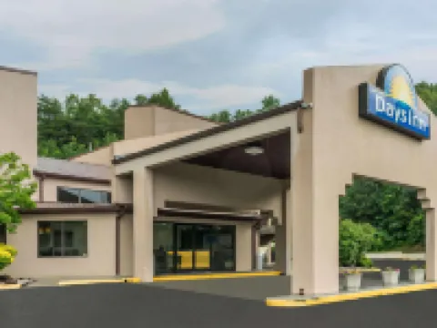 Days Inn by Wyndham Chattanooga Lookout Mountain West Hotels near Ruby Falls