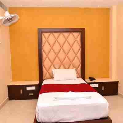 The Grand Park Hotel Rooms