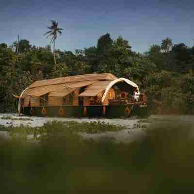 Coconut Lagoon Kumarakom- CGH Earth Hotel Exterior