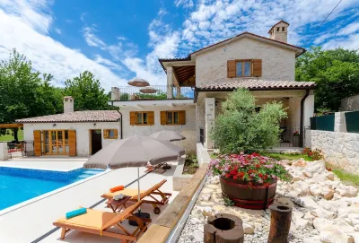 Villa Histra Hôtels à : 