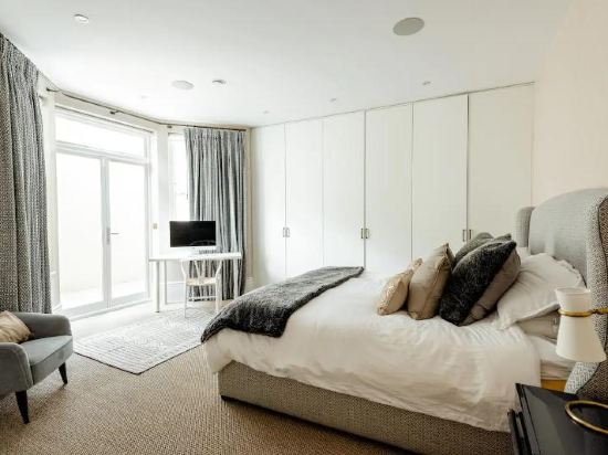 M88 Luxury Apartment