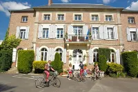 Hotel le Clos du Montvinage Hotels in Vervins