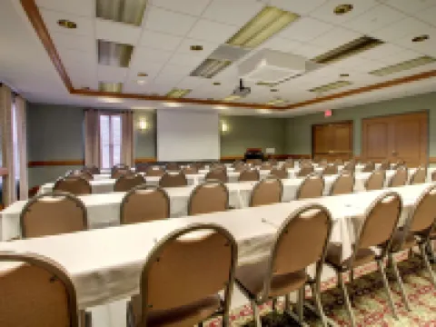 芝加哥安若拉歡朋套房酒店 奧羅拉酒店