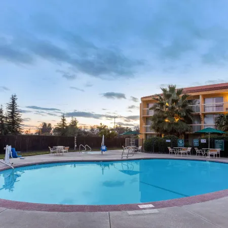 La Quinta Inn & Suites by Wyndham Redding