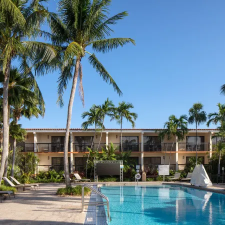 Courtyard Key West Waterfront