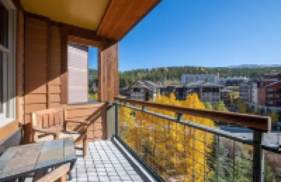 Zephyr Mountain Lodge Select-Rated 2510