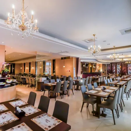 Justwin Grand Hotel