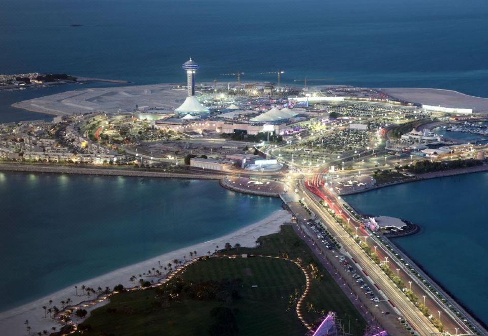 알 아인 팰리스 호텔의 넓은 로비