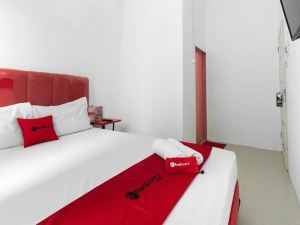 RedDoorz @ Jalan Dr Mansyur Medan 2