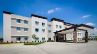 Best Western Plus Jefferson Hotels in Fort Atkinson