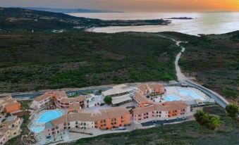 Amareclub Red Sun Village