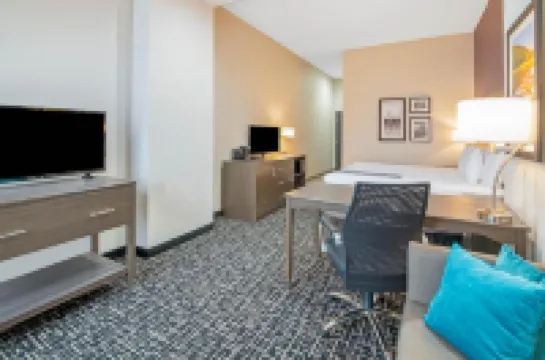 La Quinta Inn & Suites by Wyndham Weatherford OK