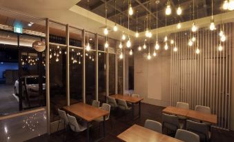 Hotel East9 - Housity