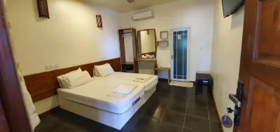 Surf Deck فنادق في Thulusdhoo