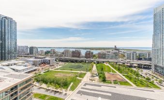 Gorgeous Luxury Condos Near the CN Tower