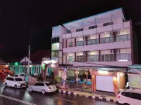 Wisma Sugri فنادق في Kalanganyar