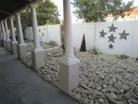 Buckleys Guest Accommodation - parking