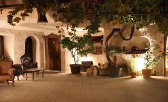 Hermes Cave Hotel