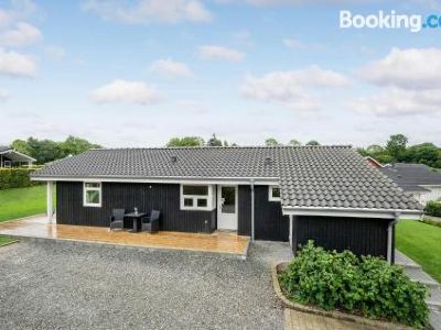 Gorgeous Home in Aabenraa with Wifi