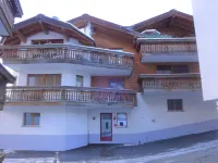 Arbgrat Hotels in Tasch