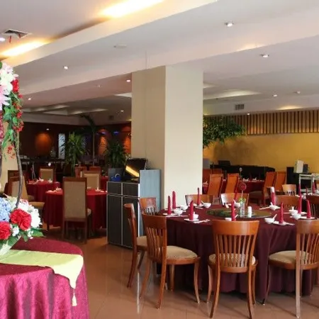 Royal Asia Hotel Отели рядом с достопримечательностью «Река Муси»