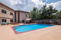Quality Inn Alpine - Pools