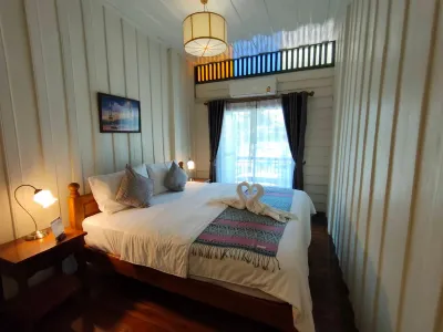 Sangthong Heritage hotel Hotels in Renu Nakhon District