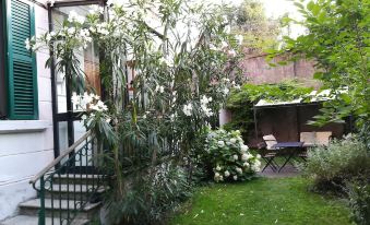 Cozy Apartment with Garden in Dorsoduro