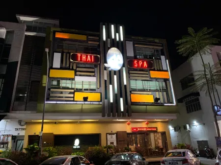 Manhattan Theme Suite by Nest Home at Austin Heights Отели рядом с достопримечательностью «The ARC at Austin Hill»