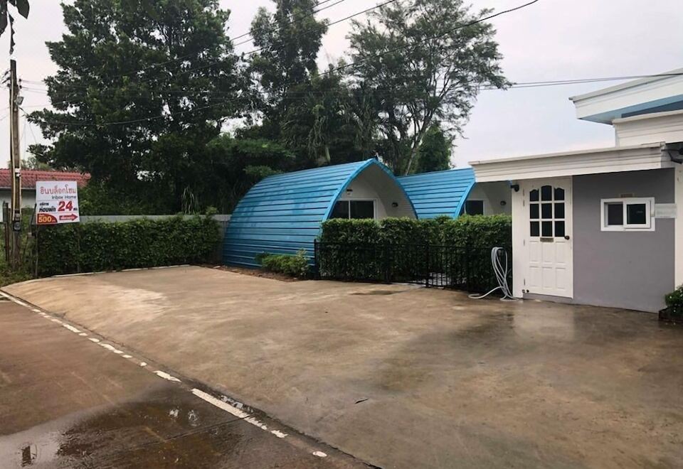 Inboxhome Resort - Housity