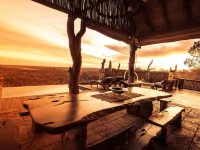 Phumelelo Lodge - Mountain view