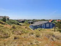 "Manni" - 800m from the Sea
